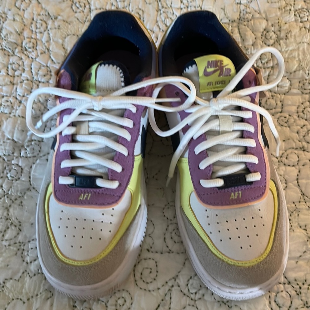 NIKE AIR FORCE, size 7 women